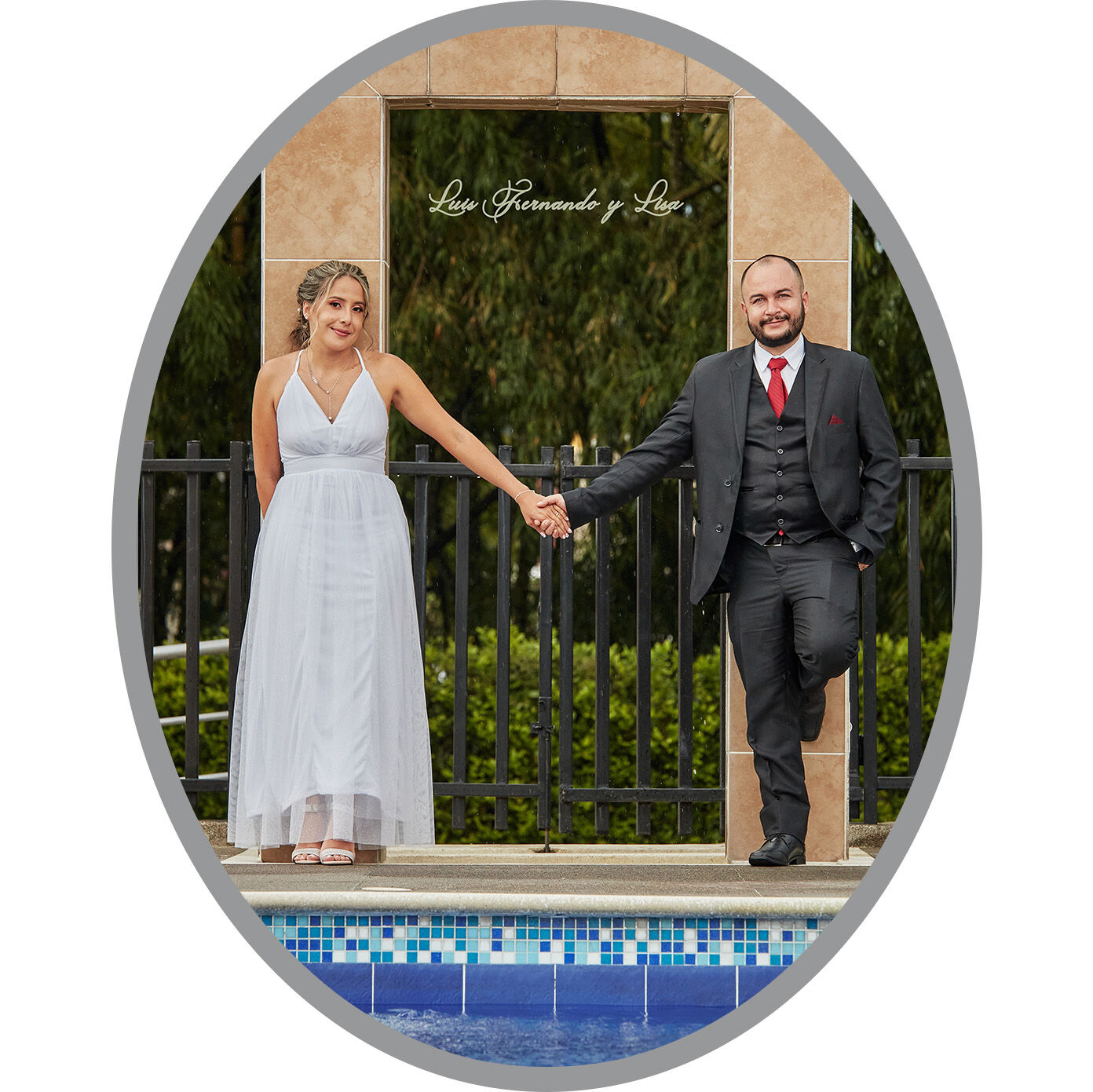 alexpiedrahita - plantilla-foto-ovalada-opiniones-en-bodas-lisa.jpg