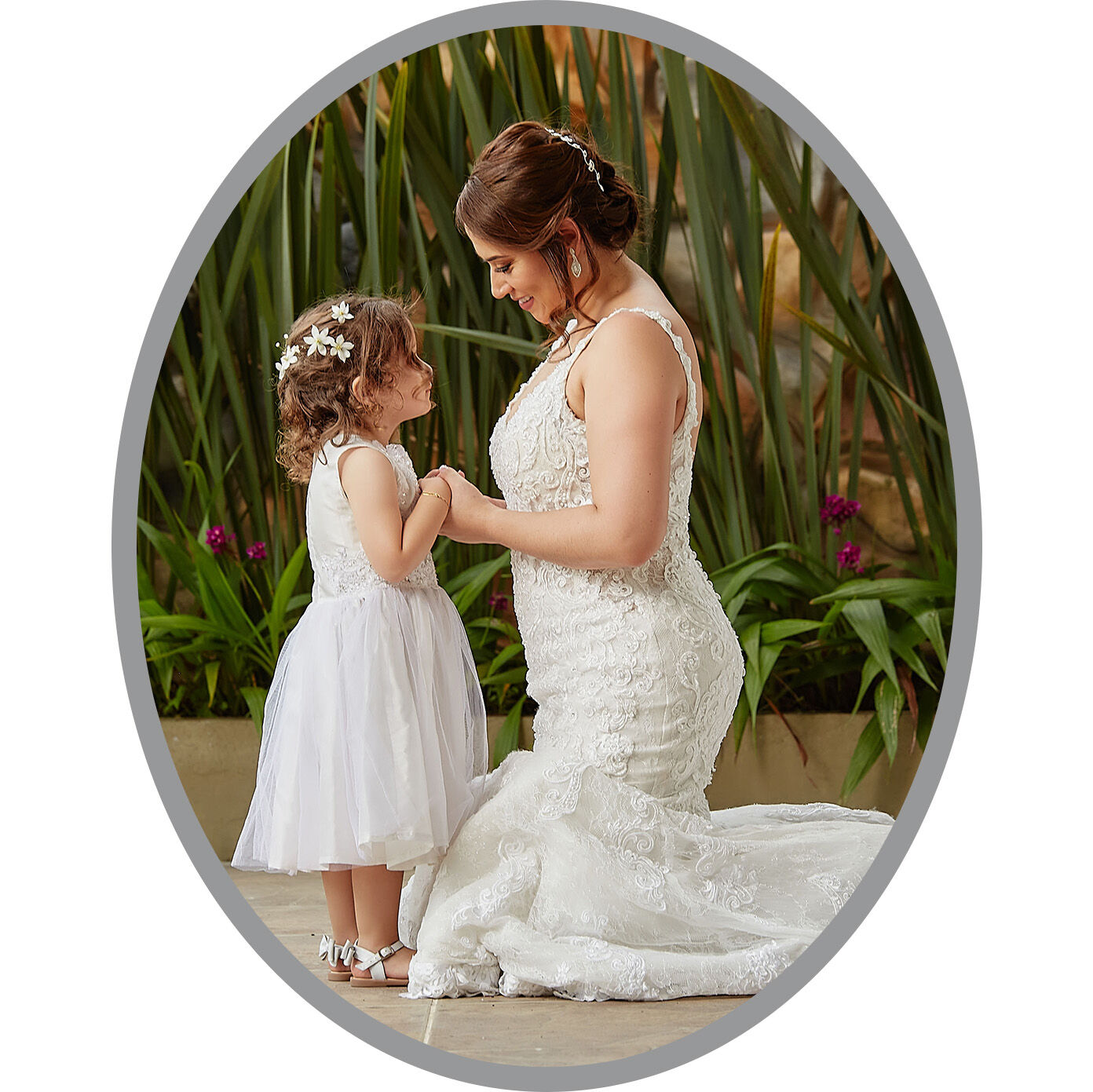 alexpiedrahita - plantilla-foto-ovalada-opiniones-en-bodas-valentina.jpg